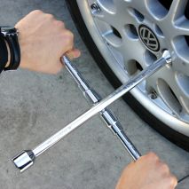 ΣΠΑΣΤΟΣ ΣΤΑΥΡΟΣ ΓΙΑ ΜΠΟΥΛΟΝΙΑ Auto Moto Tyres 