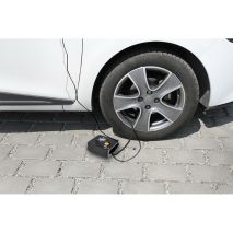 Κομπρεσέρ Ελαστικών 12V 450ml με υγρό επισκευής 450ml Μανόμετρο ΚΑΙ Μετρητή Πίεσης Auto Moto Tyres 