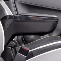 ΤΕΜΠΕΛΗΣ ARMSTER 2 ΣΕ ΜΑΥΡΟ ΧΡΩΜΑ ΚΑΙ ΑΠΟΣΠΩΜΕΝΗ ΤΣΕΠΗ ΑΠΟ ΠΛΑΣΤΙΚΟ ΚΑΙ ΔΕΡΜΑΤΙΝΗ RATI - 1 ΤΕΜ. Auto Moto Tyres 