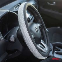 ΚΑΛΥΜΜΑ ΤΙΜΟΝΙΟΥ SWC-35 M 37-39cm ΣΕ ΜΑΥΡΟ ΧΡΩΜΑ  ΜΕ ΠΕΡΙΜΕΤΡΙΚΑ STRASS ΑΜΙΟ - 1 ΤΕΜ. Auto Moto Tyres 