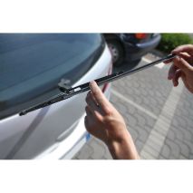 ΛΑΣΤΙΧΟ ΠΙΣΩ ΥΑΛΟΚΑΘΑΡΙΣΤΗΡΑ 41CM R411 ΜΕ ΛΑΜΑ ΑΝΟΞΕΙΔΩΤΟΥ ΧΑΛΥΒΑ ΚΑΙ ΓΡΑΦΙΤΗ - ΕΥΚΟΛΗΣ ΤΟΠΟΘΕΤΗΣΗΣ Auto Moto Tyres 