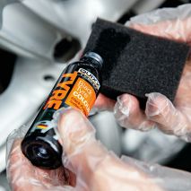 KIT ΑΝΑΝΕΩΣΗΣ ΚΑΙ ΠΡΟΣΤΑΣΙΑΣ ΕΛΑΣΤΙΚΩΝ ΣΕ ΜΑΥΡΟ ΧΡΩΜΑ QUIXX 75ml Auto Moto Tyres 