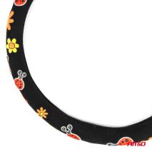 ΚΑΛΥΜΜΑ ΤΙΜΟΝΙΟΥ SWC-58 (M) 37>39cm ΜΑΥΡΟ ΜΕ ΣΧΕΔΙΟ ΠΟΛΥΧΡΩΑ ΛΟΥΛΟΥΔΙΑ & ΠΑΣΧΑΛΙΤΣΕΣ AMIO - 1 ΤΕΜ. Auto Moto Tyres 