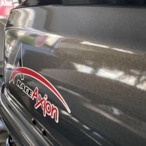 ΜΠΑΓΚΑΖΙΕΡΑ ΟΡΟΦΗΣ RACE AXION 420L 89.02.A ΣΕ ΑΝΘΡΑΚΙ ΜΕΤΑΛΛΙΚΟ ΧΡΩΜΑ ΜΕ ΓΥΑΛΙΣΤΕΡΗ ΥΦΗ (145 X 94 X 42 cm) - 1 ΤΕΜ. Auto Moto Tyres 