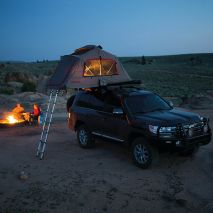 ΣΚΗΝΗ ΟΡΟΦΗΣ SKYRISE HD MEDIUM 243x142 x122cm YAKIMA Auto Moto Tyres 