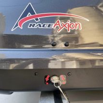 ΜΠΑΓΚΑΖΙΕΡΑ ΟΡΟΦΗΣ RACE AXION 420L 89.02.A ΣΕ ΑΝΘΡΑΚΙ ΜΕΤΑΛΛΙΚΟ ΧΡΩΜΑ ΜΕ ΓΥΑΛΙΣΤΕΡΗ ΥΦΗ (145 X 94 X 42 cm) - 1 ΤΕΜ. Auto Moto Tyres 