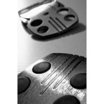 Πεταλιέρα Αλουμινίου Isotta με μαύρους κύκλους Auto Moto Tyres 