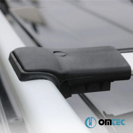 ΜΠΑΡΕΣ ΟΡΟΦΗΣ ΓΙΑ ΧΑΜΗΛΕΣ ΑΛΟΥΜΙΝΙΟΥ ΜΕ ΚΛΕΙΔΙ DACIA DUSTER 2014-2017 OMTEC - 2 τεμ. Auto Moto Tyres 