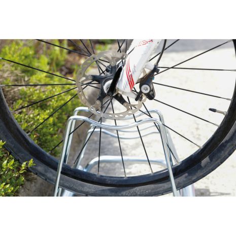 ΜΠΑΡΑ ΣΤΑΘΜΕΥΣΗΣ ΓΙΑ 3 ΠΟΔΗΛΑΤΑ ΜΕ ΔΙΣΚΟΦΡΕΝΟ ΦΑΡΔΟΣ ΕΛΑΣΤΙΚΟΥ 6cm ΣΙΔΗΡΟ 3-SLOT BIKE STAND​ LAMPA - 1 ΤΕΜ Auto Moto Tyres 