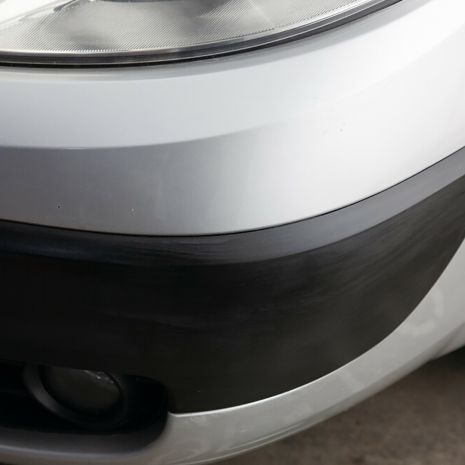 KIT ΑΝΑΝΕΩΣΗΣ ΚΑΙ ΠΡΟΣΤΑΣΙΑΣ ΓΙΑ ΠΛΑΣΤΙΚΑ ΣΕ  ΜΑΥΡΟ ΧΡΩΜΑ QUIXX 75ml Auto Moto Tyres 