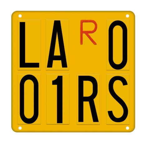 ΕΚΘΕΤΗΣ ΤΟΙΧΟΥ ΜΕ ΑΥΤΟΚΟΛΛΗΤΑ ΓΡΑΜΜΑΤΑ ΠΙΝΑΚΙΔΑΣ 360ΤΕΜ SPELL-IT 800x360mm Auto Moto Tyres 