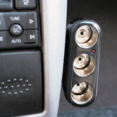 ΑΝΤΑΠΤΟΡΑΣ ΑΝΑΠΤΗΡΑ ΤΡΙΠΛΟΣ 12/24V 5A max Auto Moto Tyres 