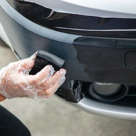 KIT ΑΝΑΝΕΩΣΗΣ ΚΑΙ ΠΡΟΣΤΑΣΙΑΣ ΓΙΑ ΠΛΑΣΤΙΚΑ ΣΕ  ΜΑΥΡΟ ΧΡΩΜΑ QUIXX 75ml Auto Moto Tyres 