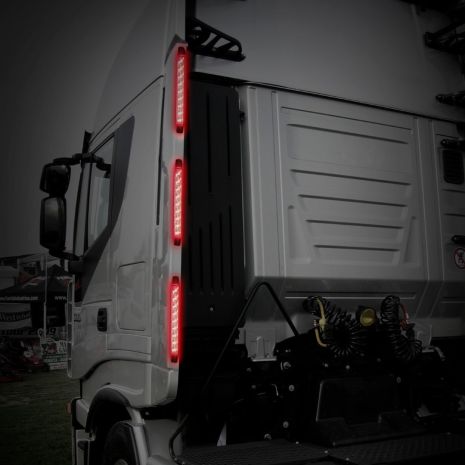 ΦΩΣ ΟΓΚΟΥ 9/32V ILLUMI ΜΕ 9 SMD LED 2 ΧΡΗΣΕΙΣ ΘΕΣΕΩΣ/STOP (ΚΟΚΚΙΝΟ/ΑΔΙΑΒΡΟΧΟ) - 1 ΤΕΜ. Auto Moto Tyres 