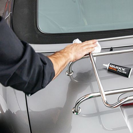KIT ΑΝΑΝΕΩΣΗΣ ΓΙΑ ΜΕΤΑΛΛΙΚΕΣ ΕΠΙΦΑΝΕΙΕΣ (ΜΑΤ/ΧΡΩΜΙΟ) QUIXX METAL POLISH 50ml Auto Moto Tyres 