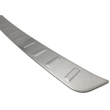 TRIM ΜΑΡΚΕ ΠΟΡΤ ΠΑΓΚΑΖ ΓΙΑ VW PASSAT B8 SD 2015+ Auto Moto Tyres 