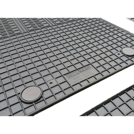 ΜΑΡΚΕ ΠΑΤΑΚΙΑ ΣΕ ΣΚΑΦΗ ΛΑΣΤΙΧΟ ΓΙΑ NISSAN JUKE 2010-2019 ΣΕ ΜΑΥΡΟ ΧΡΩΜΑ ΜΕ ΚΟΥΜΠΩΜΑΤΑ CIK - 4 ΤΕΜ. Auto Moto Tyres 