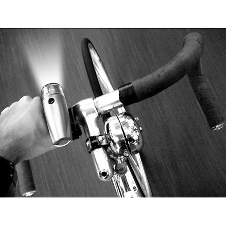 ΦΑΝΑΡΙ ΠΟΔΗΛΑΤΟΥ EΜΠΡΟΣ (3 LED) Auto Moto Tyres 